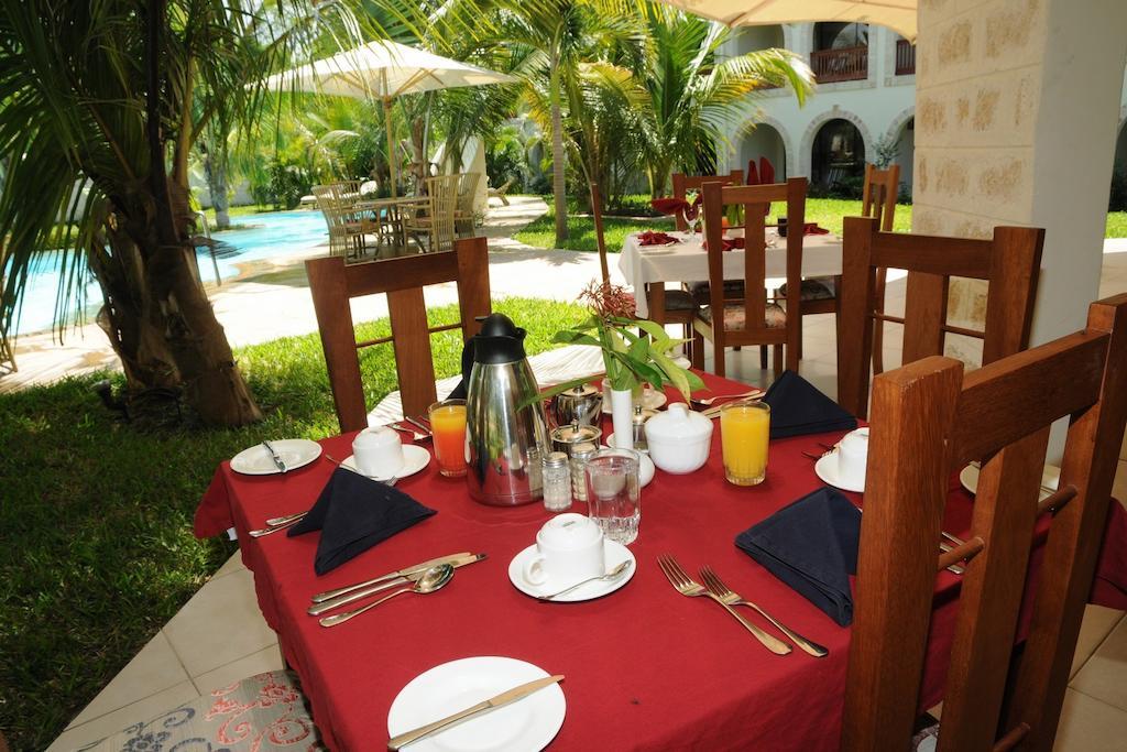 Lotfa Resort Diani Diani Beach Esterno foto