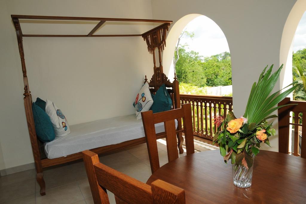 Lotfa Resort Diani Diani Beach Esterno foto