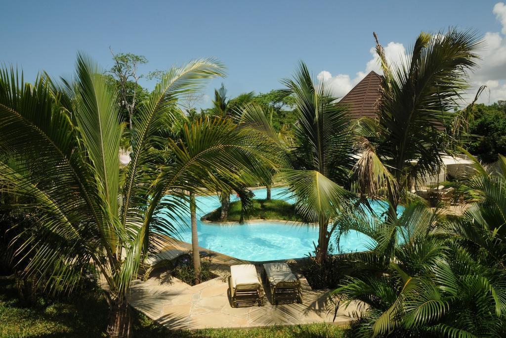Lotfa Resort Diani Diani Beach Esterno foto