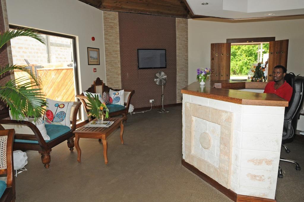 Lotfa Resort Diani Diani Beach Esterno foto