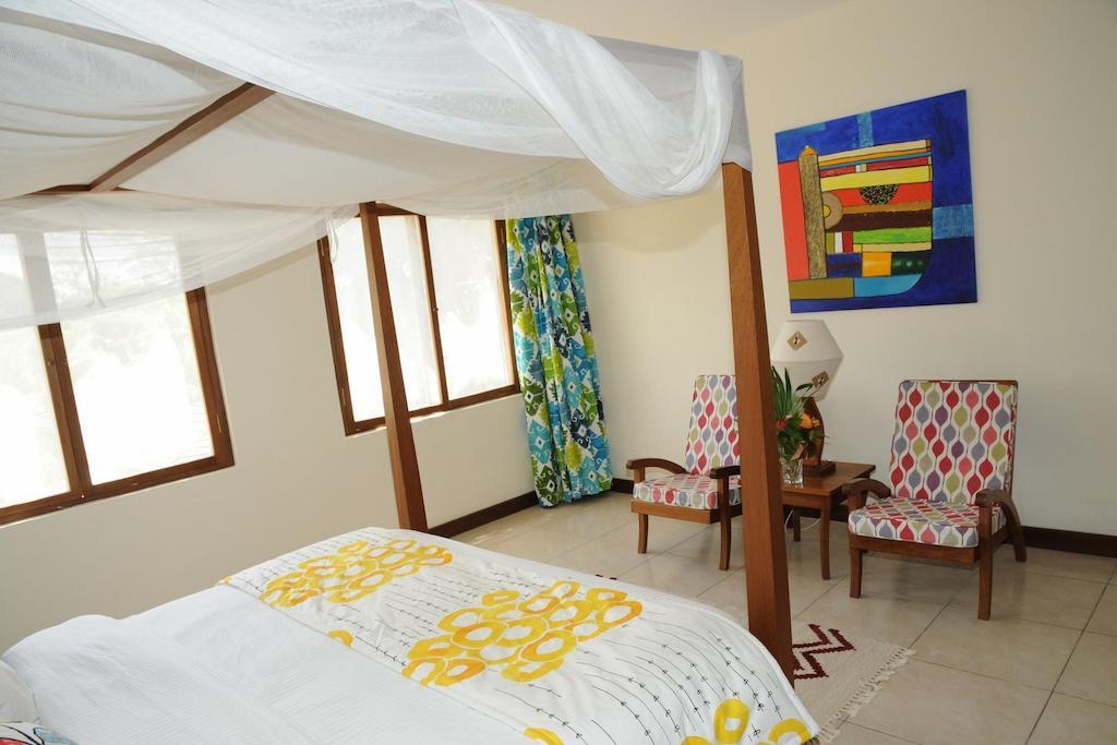 Lotfa Resort Diani Diani Beach Esterno foto