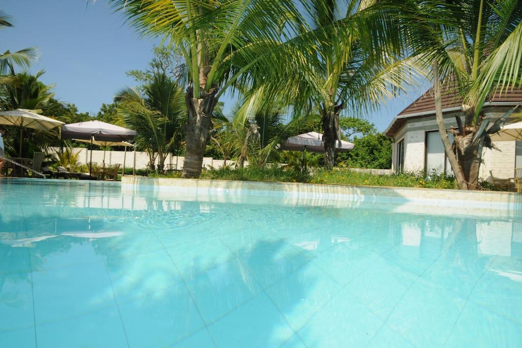 Lotfa Resort Diani Diani Beach Esterno foto