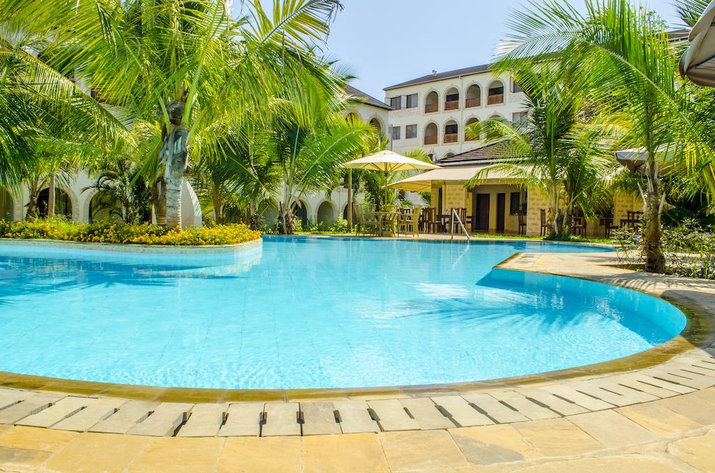 Lotfa Resort Diani Diani Beach Esterno foto